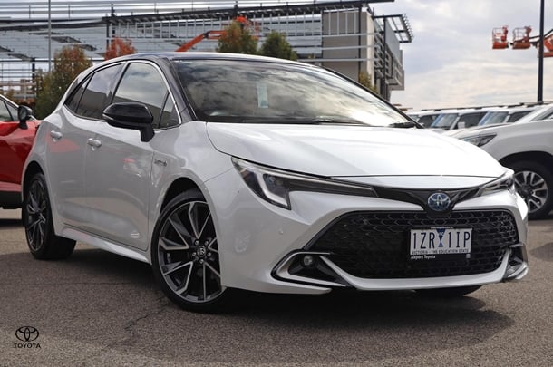 2023 Toyota Corolla ZR image 1