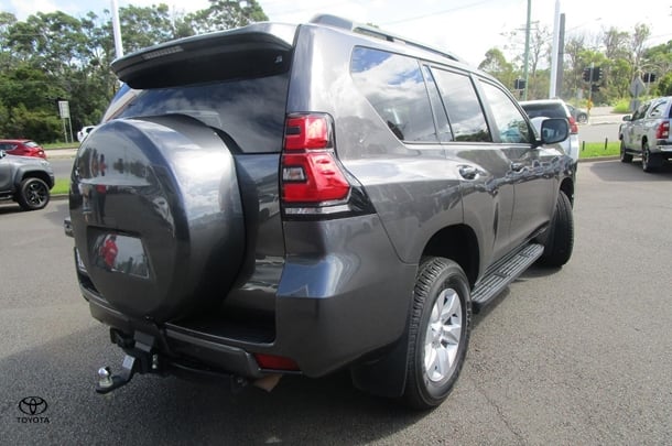 2020 Toyota Prado GXL image 4