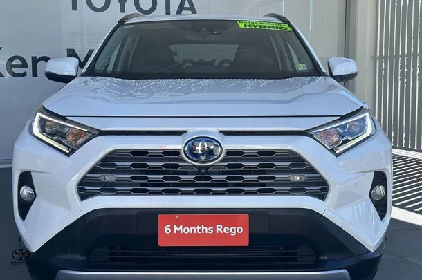 2020 Toyota Rav4 Hybrid Cruiser 2WD image 3