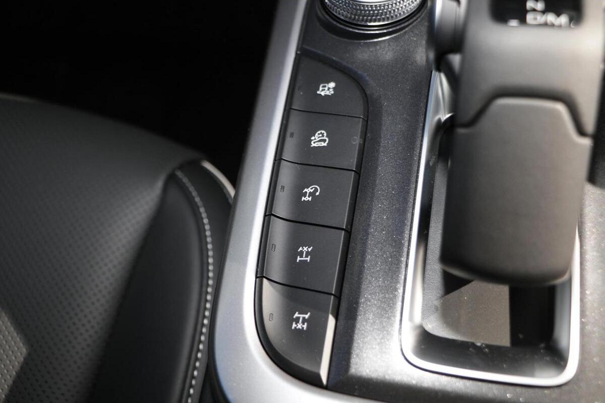 2024 GWM Tank 300 Ultra Auto 4x4 image 21