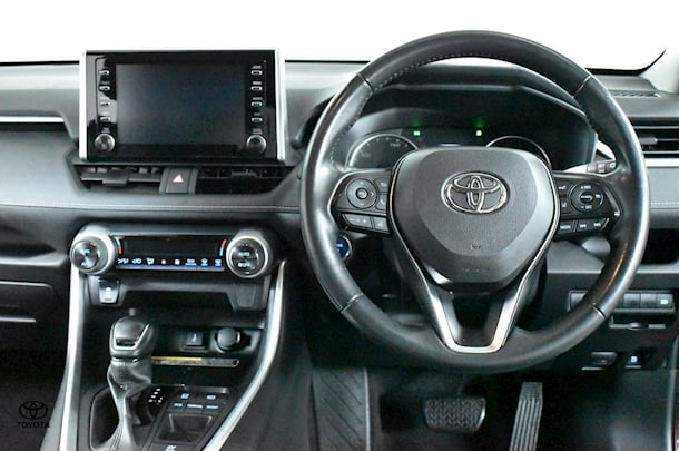 2021 Toyota RAV4 GXL image 5