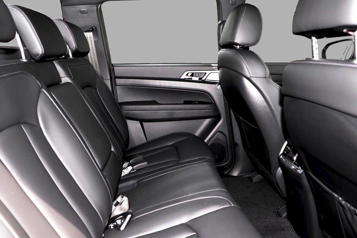 2024 SsangYong Musso Ultimate XLV Auto 4x4 MY24 image 9