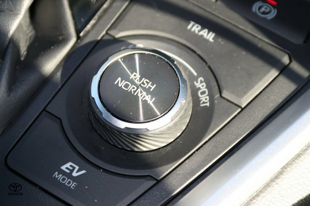 2024 Toyota RAV4 Hybrid Cruiser-AWD image 13