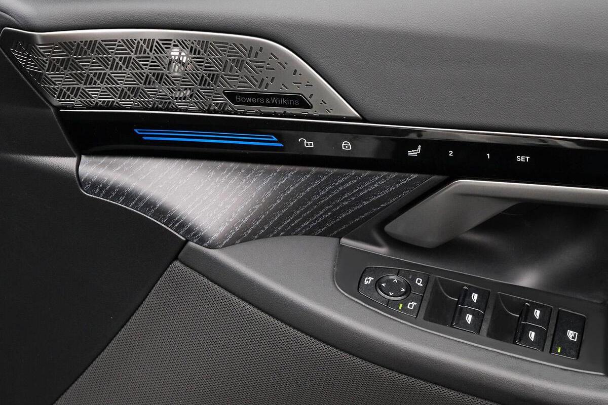 2024 BMW 5 Series 520i M Sport G60 Auto image 12