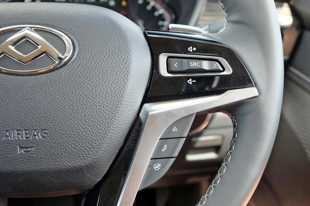 2024 LDV D90 Executive Auto 4x4 image 15