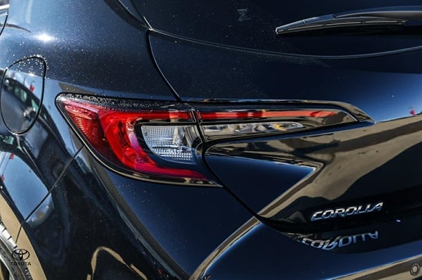 2024 Toyota Corolla Hatch Hybrid ZR image 23