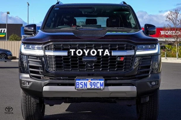 2021 Toyota Landcruiser GR-S image 4