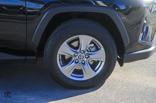 2023 Toyota Rav4 Hybrid GX image 11