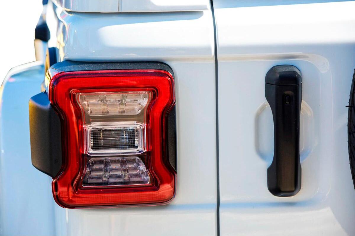 2024 Jeep Wrangler Unlimited Overland Auto 4x4 MY24 image 19