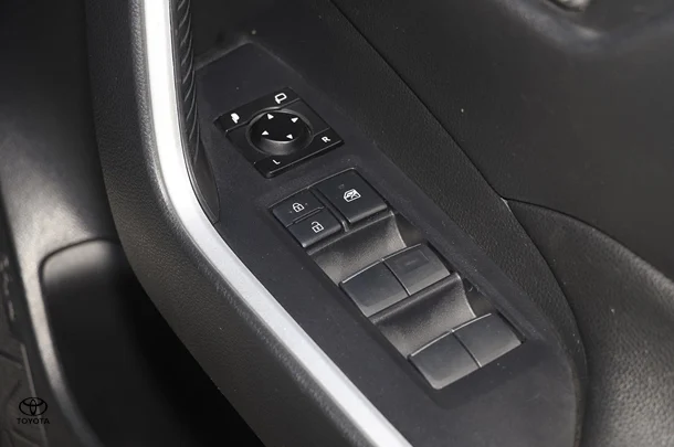 2021 Toyota RAV4 GXL-2WD image 15