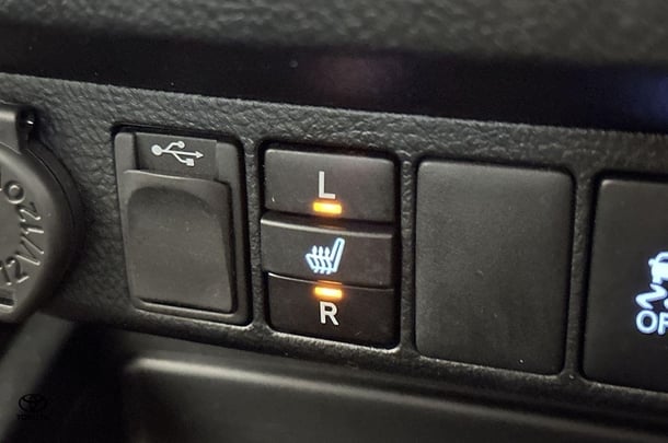 2019 Toyota Hilux Rugged X image 24