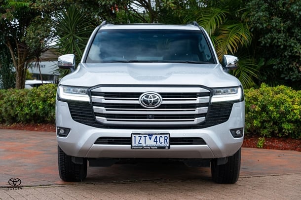 2023 TOYOTA Landcruiser Sahara image 4