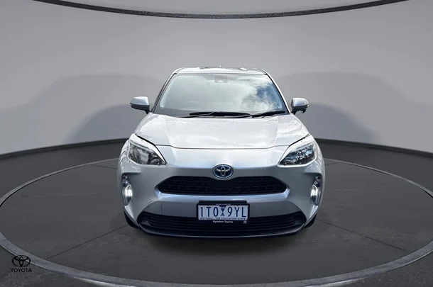 2021 Toyota Yaris Cross Hybrid GX image 3