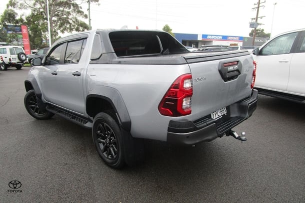 2024 Toyota Hilux Rogue image 7
