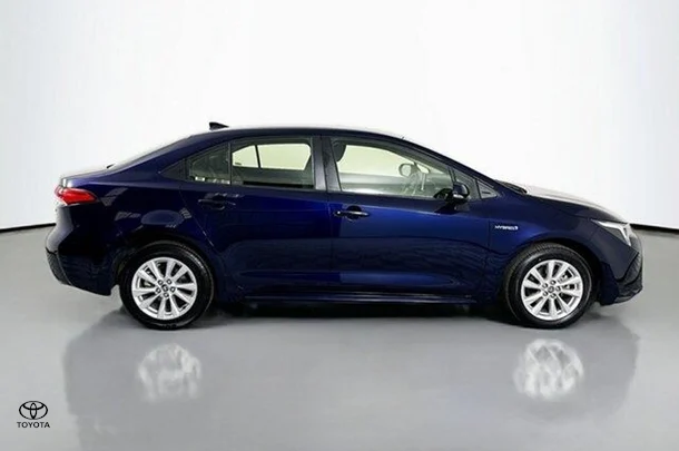 2023 Toyota Corolla Sedan Hybrid Ascent Sport image 11