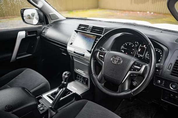 2022 Toyota PRADO GXL image 16
