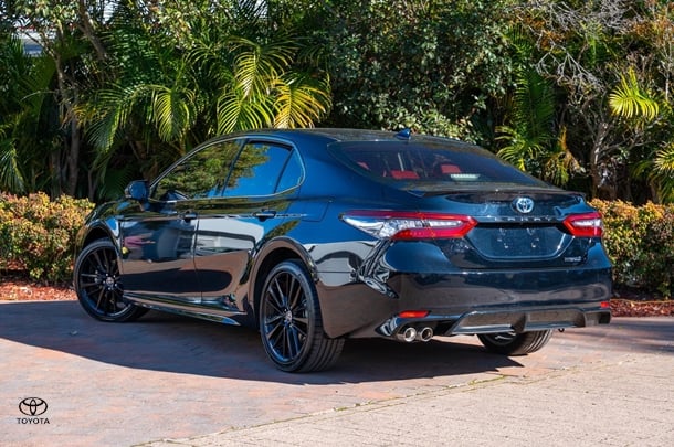 2023 TOYOTA Camry Hybrid SX image 2