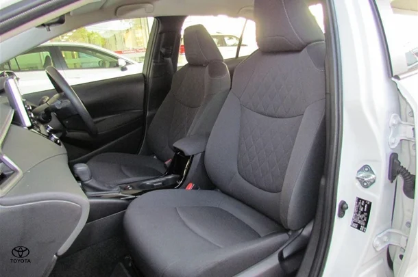 2022 Toyota Corolla Sedan Hybrid Ascent Sport image 19