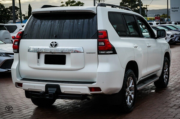 2021 Toyota Prado Kakadu image 8