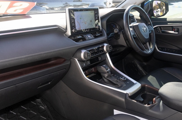 2019 Toyota Rav4 Hybrid Cruiser-AWD image 8
