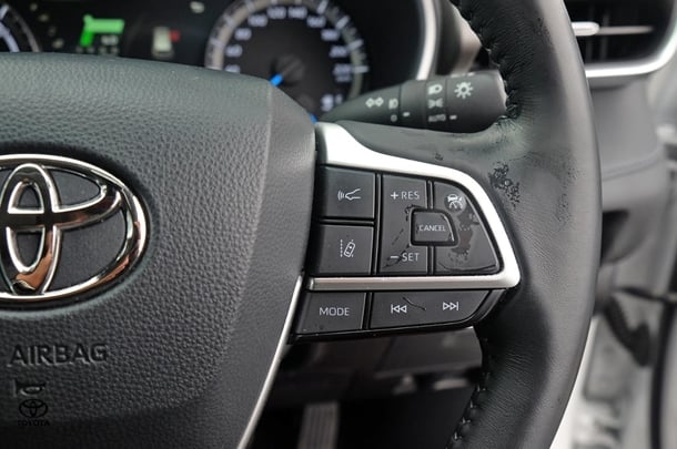 2023 Toyota KLUGER HYBRID GXL AWD image 16