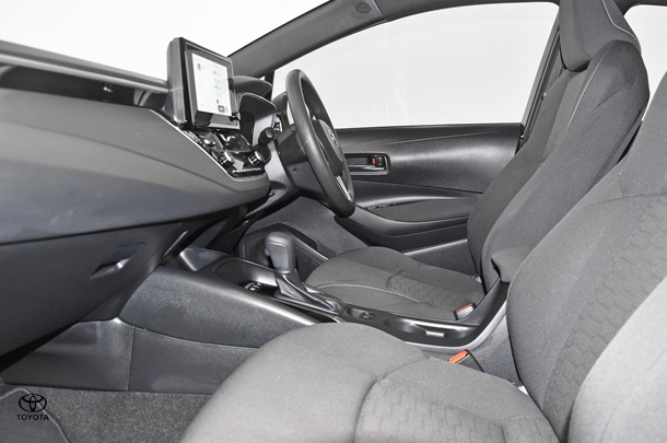 2024 Toyota Corolla Hatch Hybrid Ascent Sport image 18