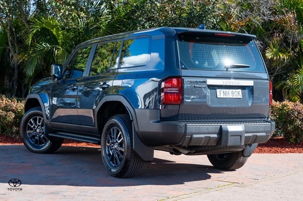 2025 TOYOTA Prado GX image 2