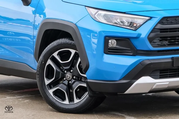 2019 Toyota RAV4 Edge AWD image 6