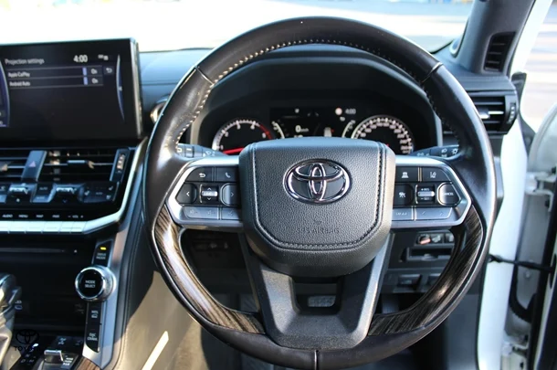 2023 Toyota Landcruiser Sahara image 38