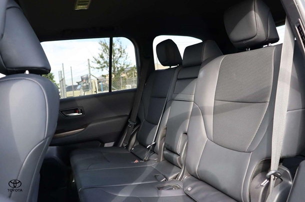 2022 Toyota Landcruiser VX image 26