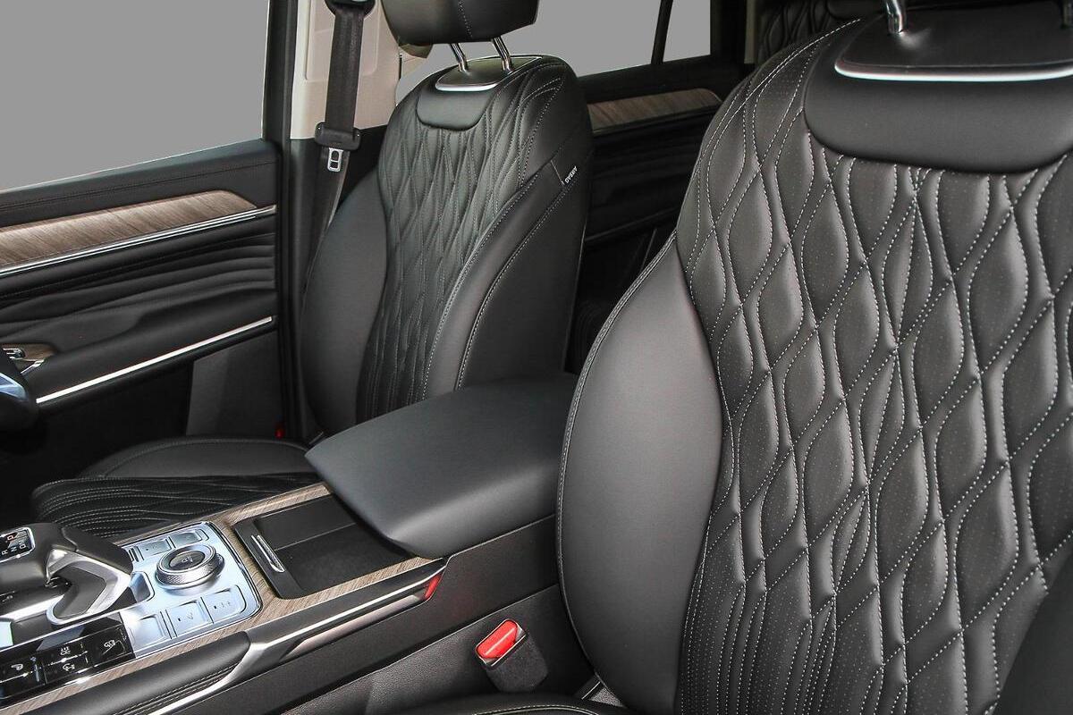 2025 GWM Tank 500 Lux Hybrid Auto 4WD image 7