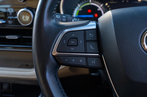 2021 TOYOTA Kluger Hybrid AWD GRANDE image 20