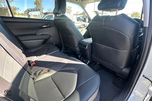 2024 Toyota Kluger Hybrid GXL AWD image 11