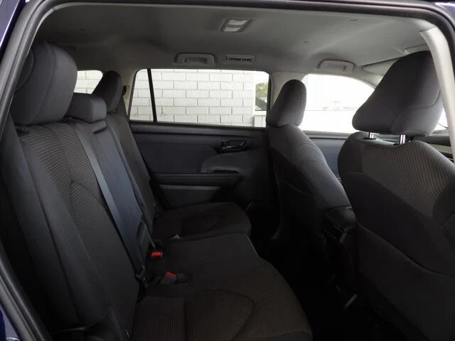 2021 Toyota Kluger Hybrid GX AWD image 16