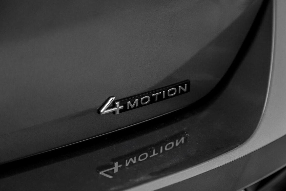 2024 Volkswagen T-Roc 140TSI R-Line D11 Auto 4MOTION MY24 image 9