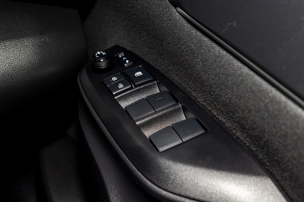 2020 Toyota Yaris Cross Hybrid GX image 15