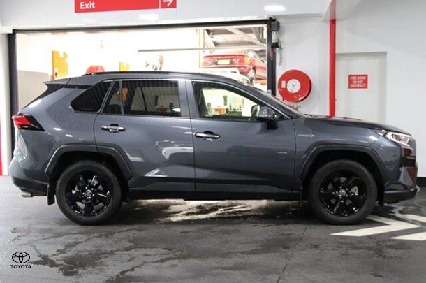 2019 Toyota RAV4 Hybrid Cruiser-AWD image 18