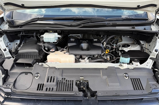 2021 Toyota Hiace LWB image 22