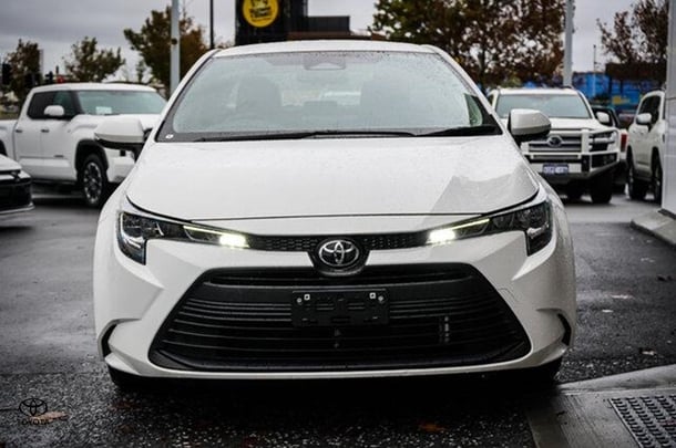 2024 Toyota Corolla Sedan Ascent Sport image 3