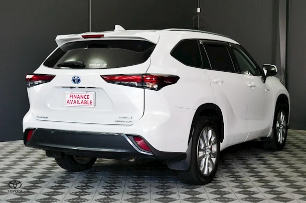 2023 Toyota Kluger Hybrid GRANDE image 4