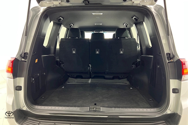 2022 Toyota Landcruiser GX image 23
