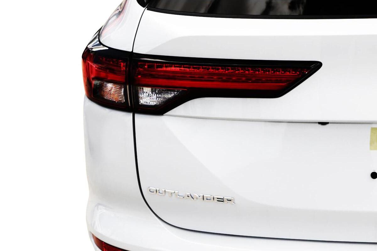 2024 Mitsubishi Outlander Black Edition ZM Auto 2WD MY24 image 20