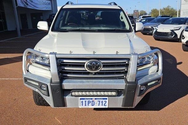2020 Toyota LandCruiser Sahara image 4