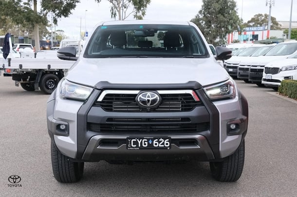 2024 Toyota Hilux Rogue image 3