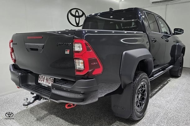 2024 Toyota Hilux GR-S image 2