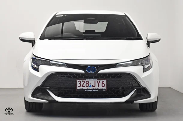 2024 Toyota Corolla Hatch Hybrid Ascent Sport image 2