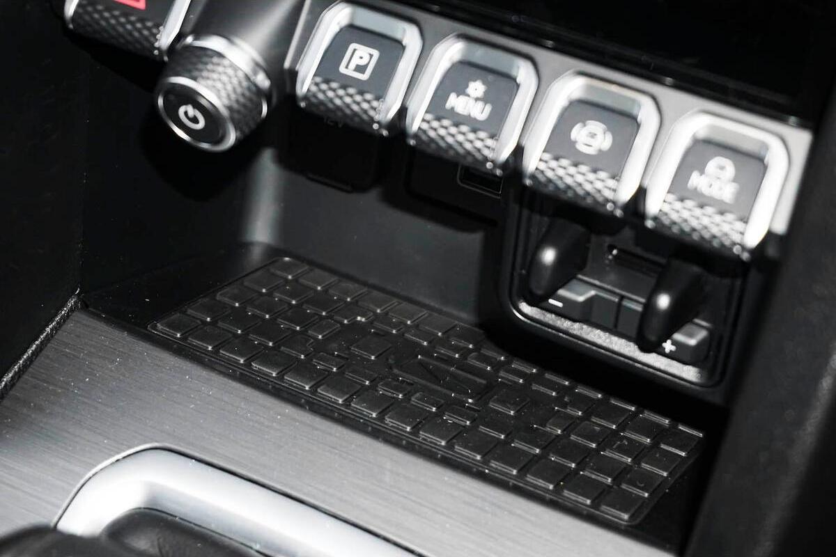 2024 Volkswagen Amarok TDI600 Aventura NF Auto 4MOTION Perm MY23 Dual Cab image 16