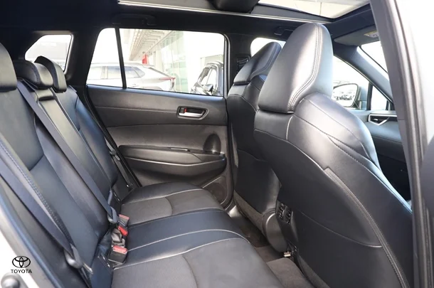 2024 Toyota Corolla Cross Hybrid Atmos AWD image 16