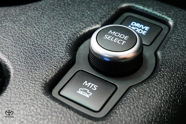 2024 Toyota Hilux 4x4 Rogue image 16