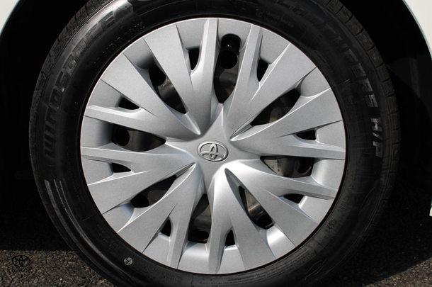 2021 Toyota Yaris Ascent Sport image 32